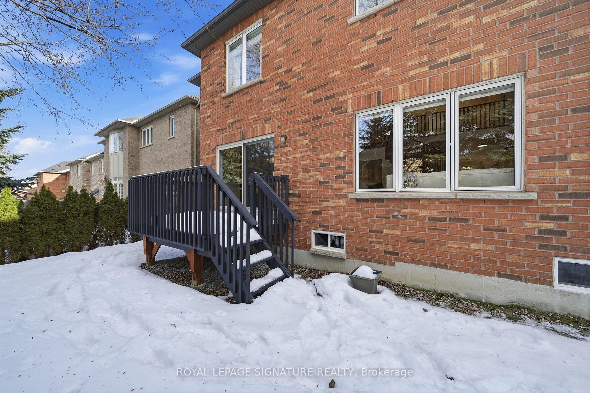192 Williamson Drive E, Ajax, ON - Outdoor With Exterior