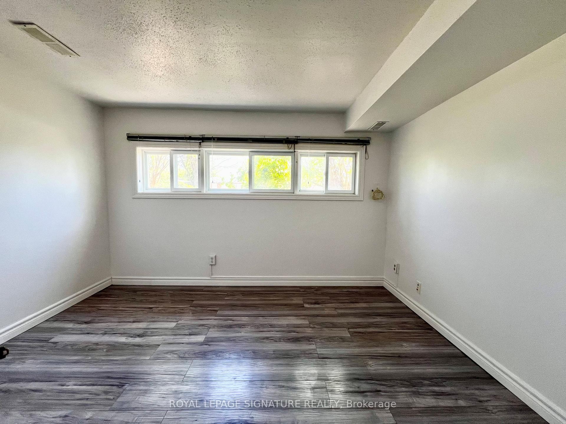 194 Cedarbrae Avenue, Waterloo, ON - Indoor Photo Showing Other Room