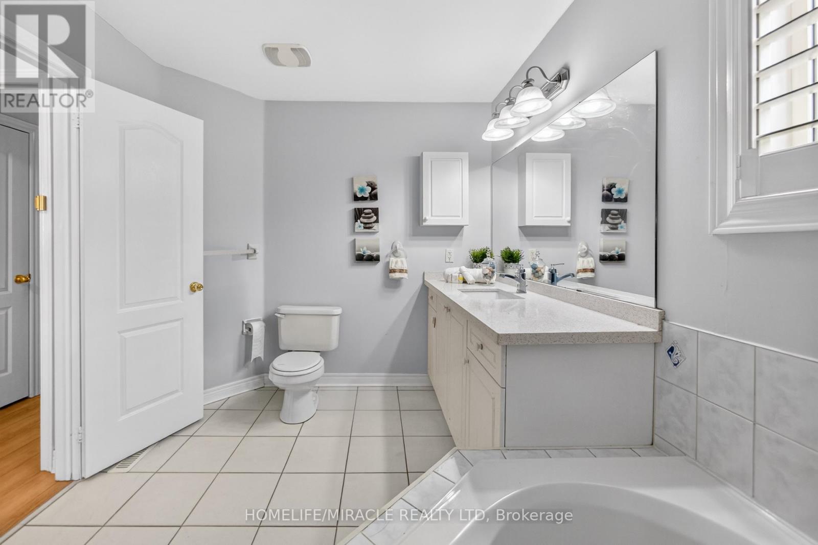 967 Ledbury Crescent, Mississauga, ON - Indoor Photo Showing Bathroom