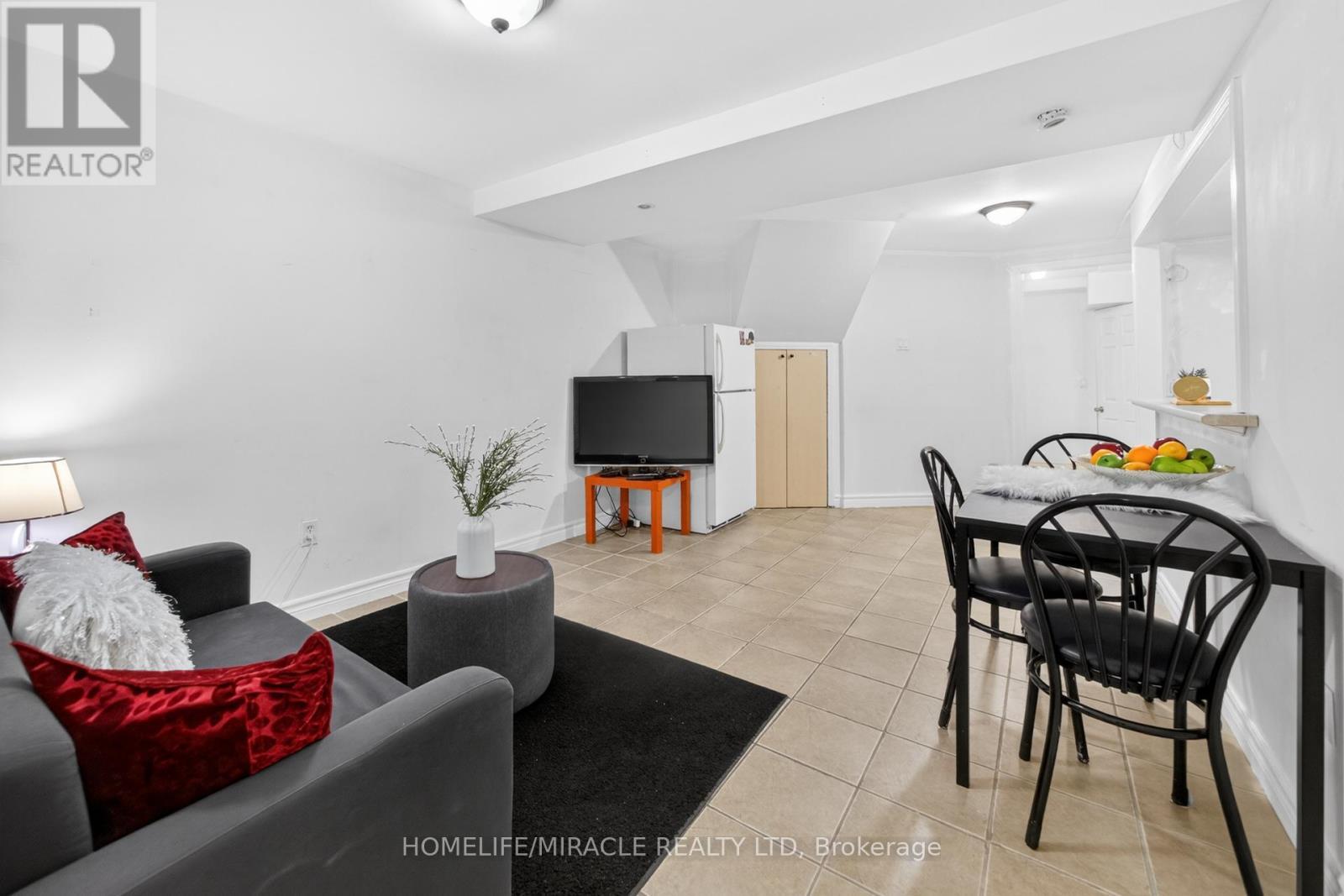 967 Ledbury Crescent, Mississauga, ON - Indoor