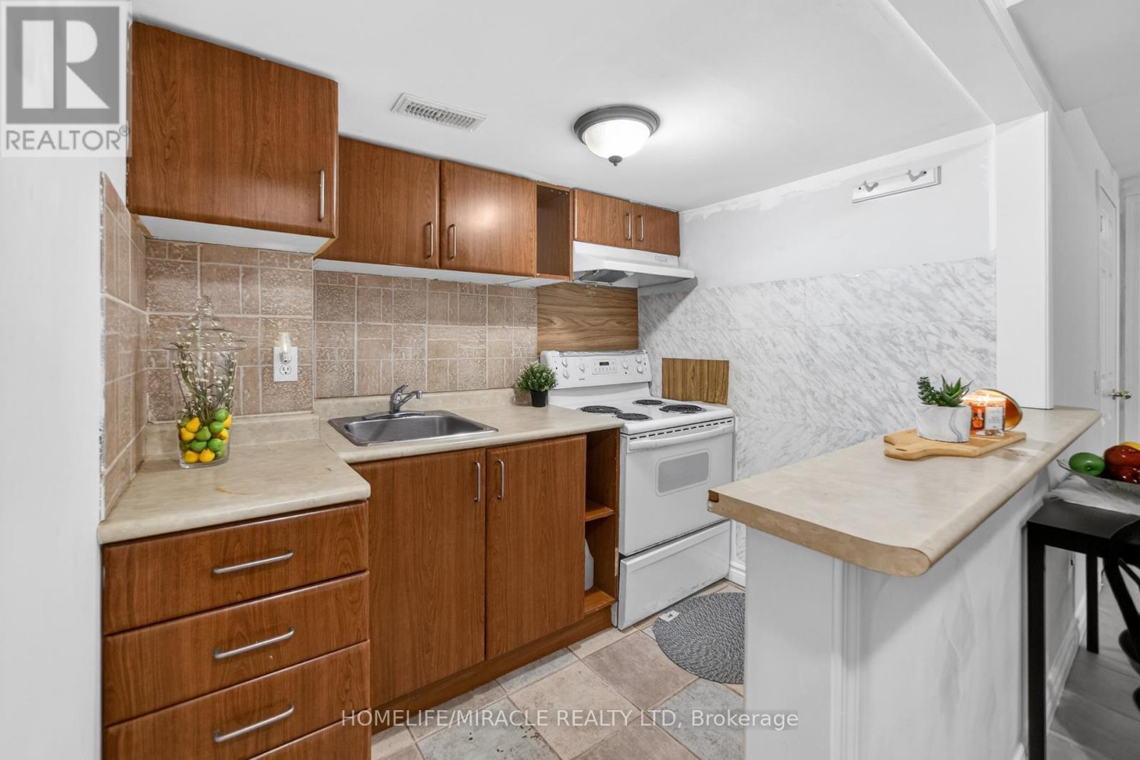 967 Ledbury Crescent, Mississauga, ON - Indoor Photo Showing Kitchen