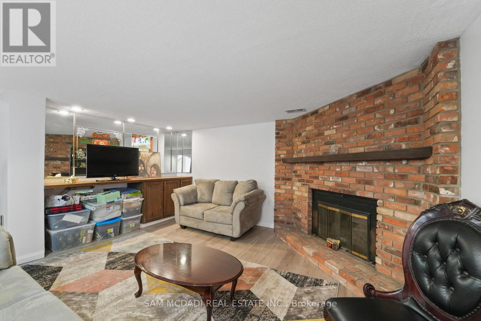 4235 Pheasant Run, Mississauga, ON - Indoor Photo Showing Living Room With Fireplace