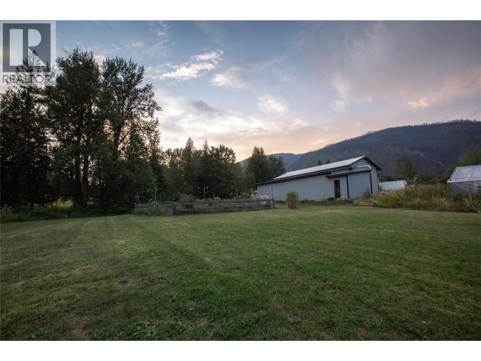 2523 Evans Road, Celista, BC - Outdoor