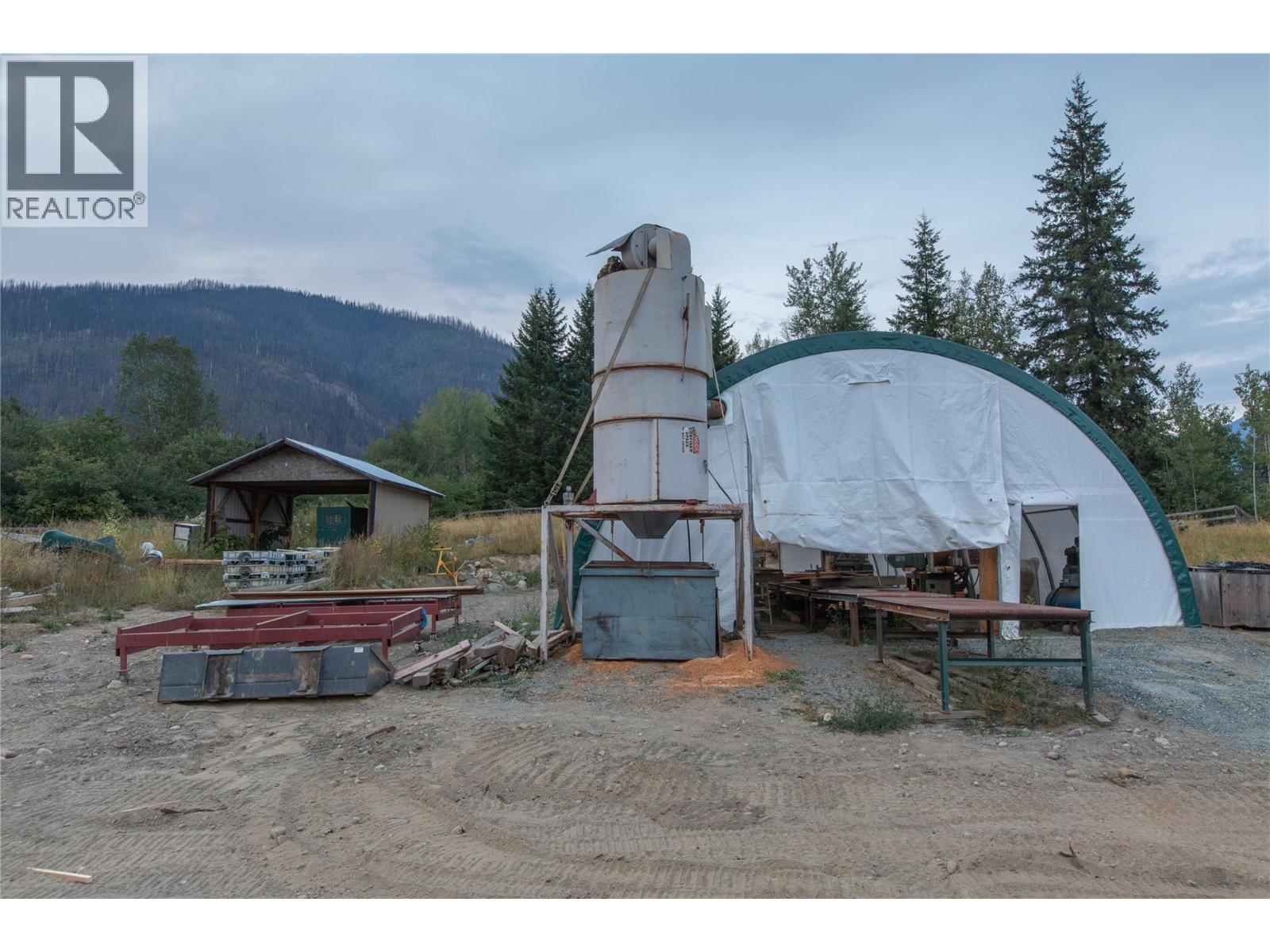 2523 Evans Road, Celista, BC - Outdoor