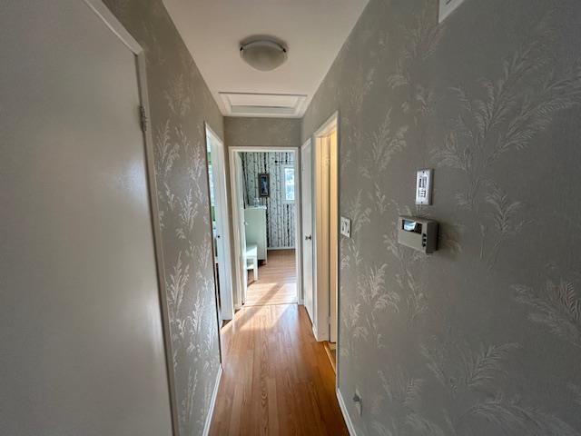 Main level - Hallway - 622 Hamilton Avenue, Winnipeg, MB - Indoor Photo Showing Other Room