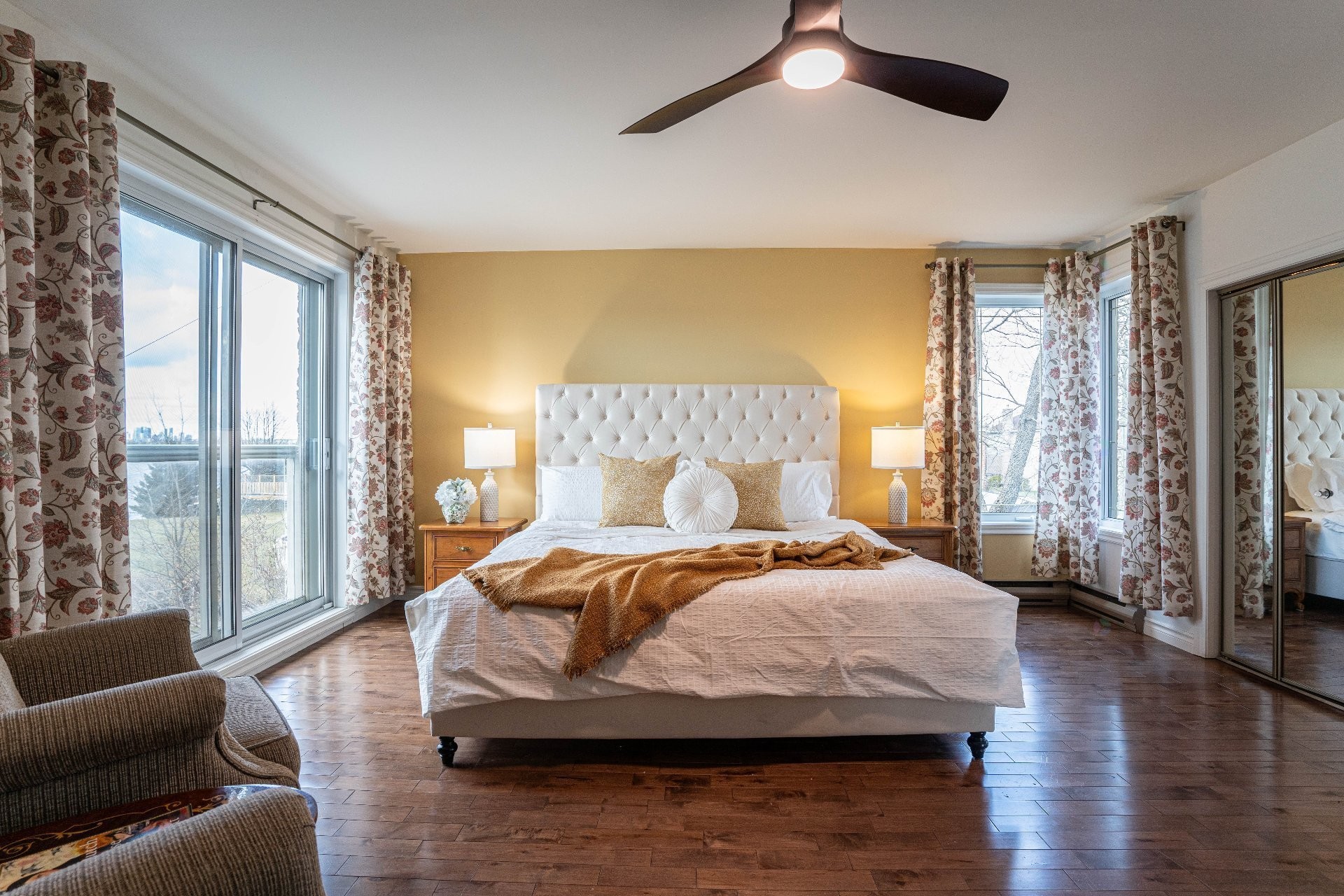 Chambre à coucher principale - 8940 Boul. Marie-Victorin, Brossard, QC - Indoor Photo Showing Bedroom