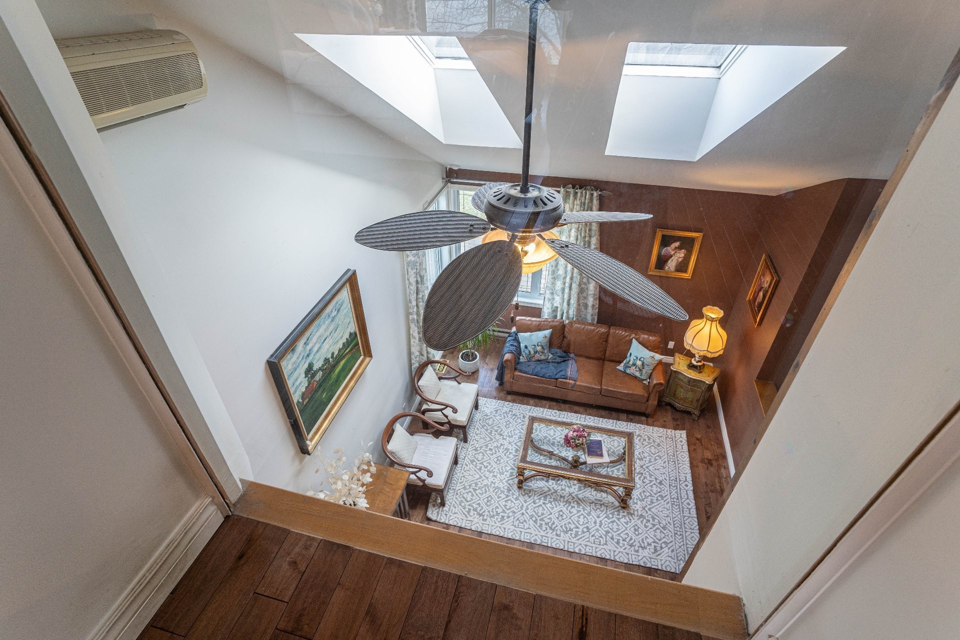 Chambre à coucher principale - 8940 Boul. Marie-Victorin, Brossard, QC - Indoor Photo Showing Other Room