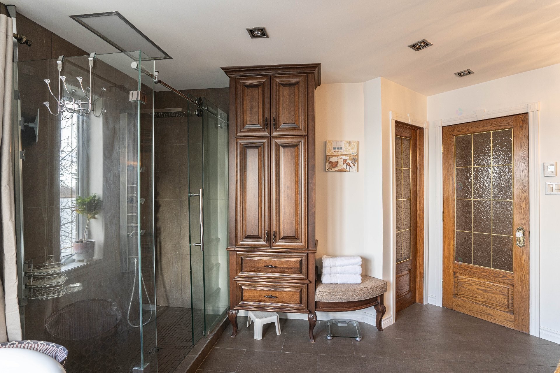 Salle de bains - 8940 Boul. Marie-Victorin, Brossard, QC - Indoor