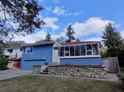 3933 Saanich Rd Saanich, BC V8X 1Y7