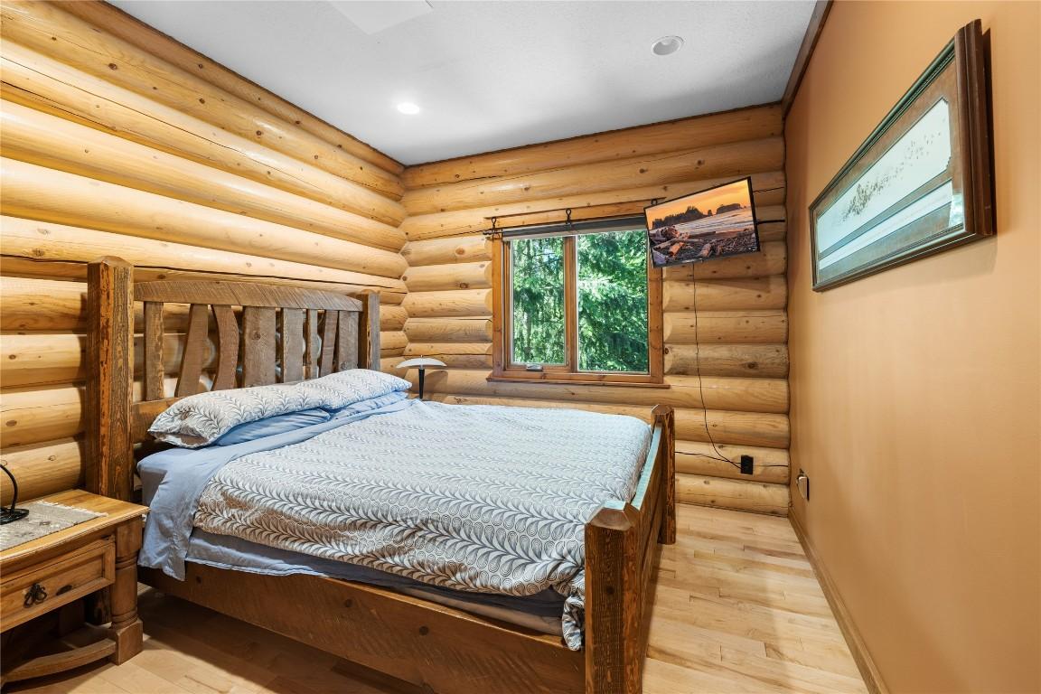 128 River Bend Lane, Kimberley, BC - Indoor Photo Showing Bedroom