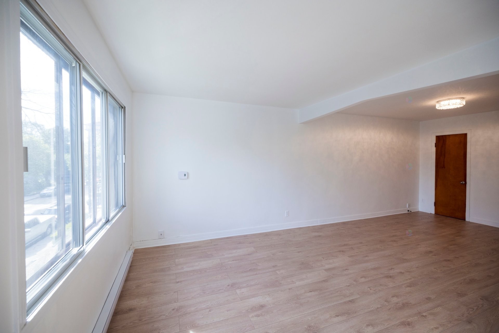 Living Room - 8027 Rue Marquette, Montréal (Villeray/Saint-Michel/Parc-Extension), QC - Indoor Photo Showing Other Room