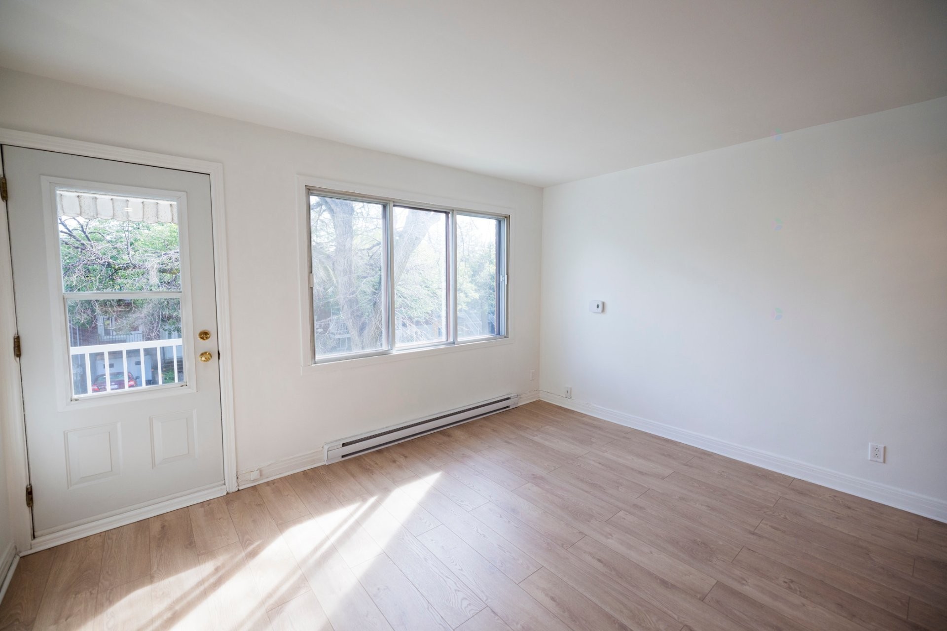 Living Room - 8027 Rue Marquette, Montréal (Villeray/Saint-Michel/Parc-Extension), QC - Indoor Photo Showing Other Room