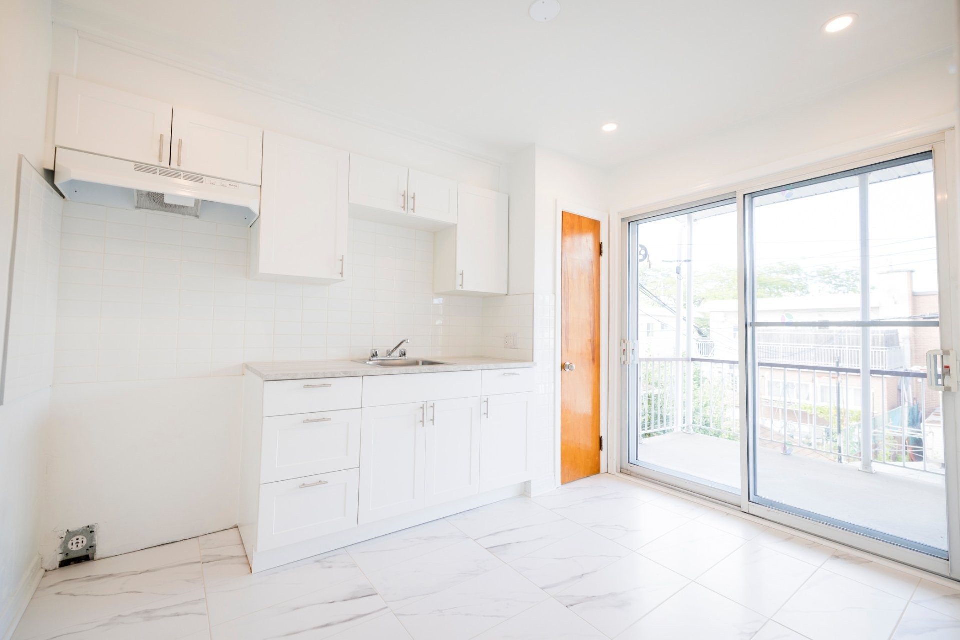 Kitchen - 8027 Rue Marquette, Montréal (Villeray/Saint-Michel/Parc-Extension), QC - Indoor