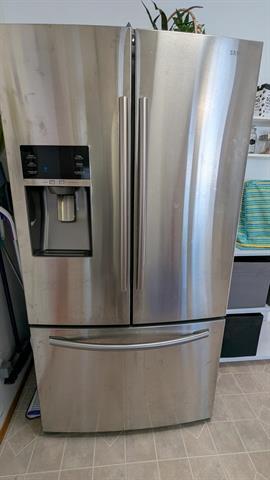 111 Laval Dr, Winnipeg, MB