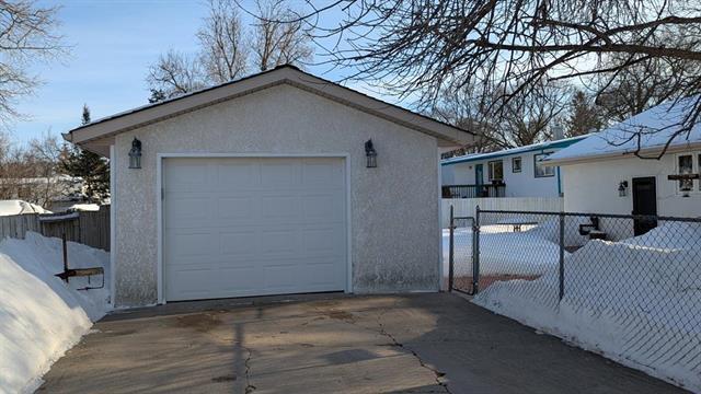 111 Laval Dr, Winnipeg, MB