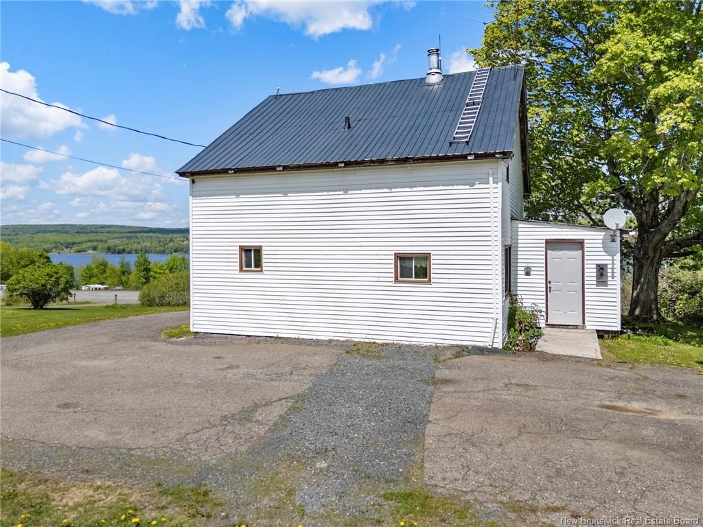 7304 Route 102, Dumfries, NB