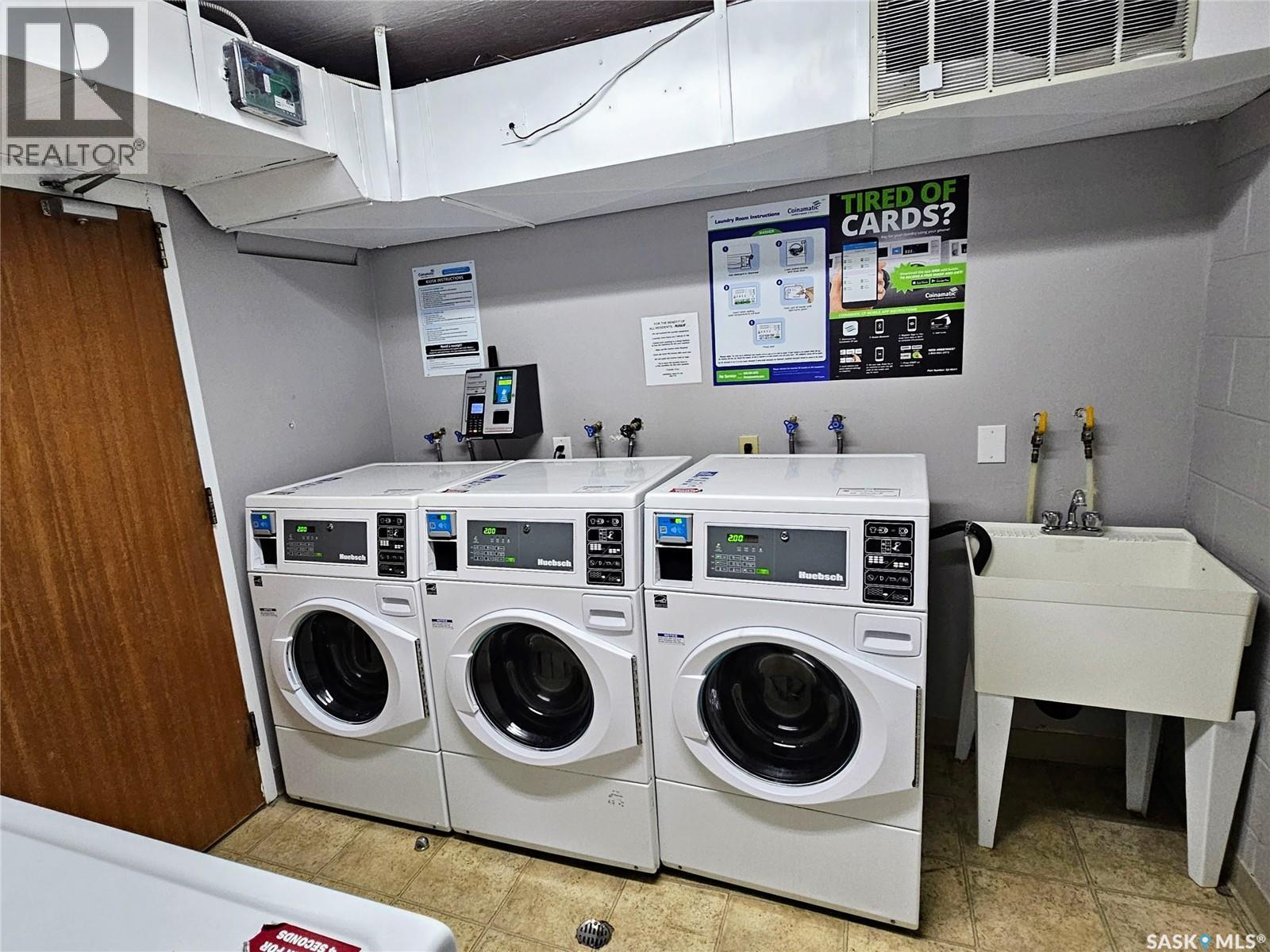 13 2 Summers Place, Saskatoon, SK - Indoor Photo Showing Laundry Room