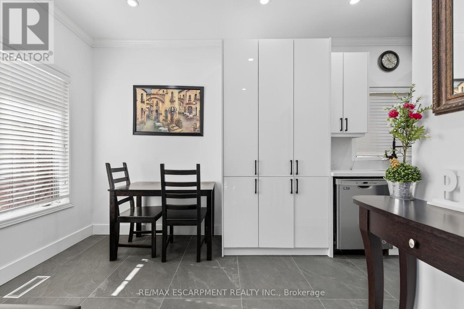 33 Panorama Way, Hamilton, ON - Indoor