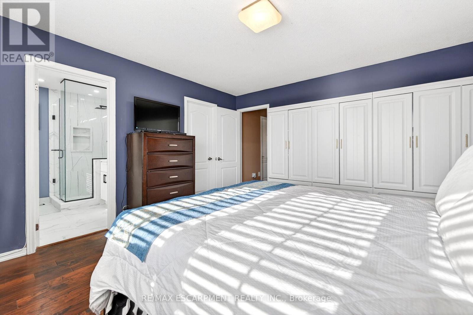 33 Panorama Way, Hamilton, ON - Indoor Photo Showing Bedroom