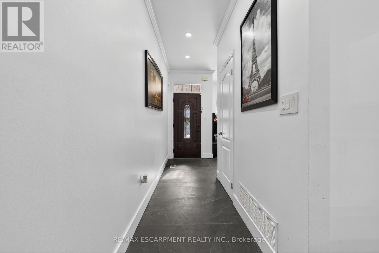 33 Panorama Way, Hamilton, ON - Indoor Photo Showing Other Room