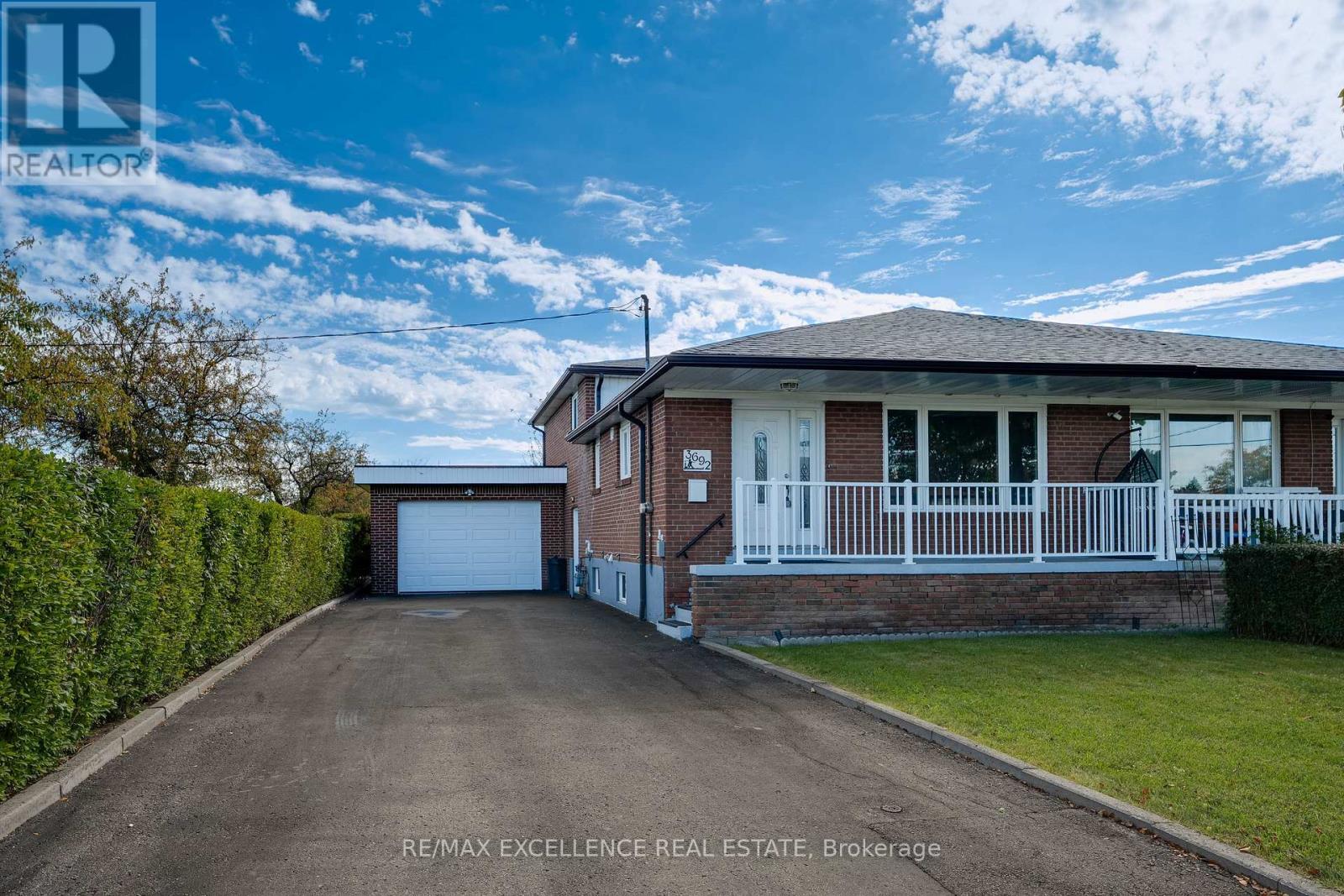 3692 Crabtree Crescent, Mississauga, ON - Outdoor With Deck Patio Veranda