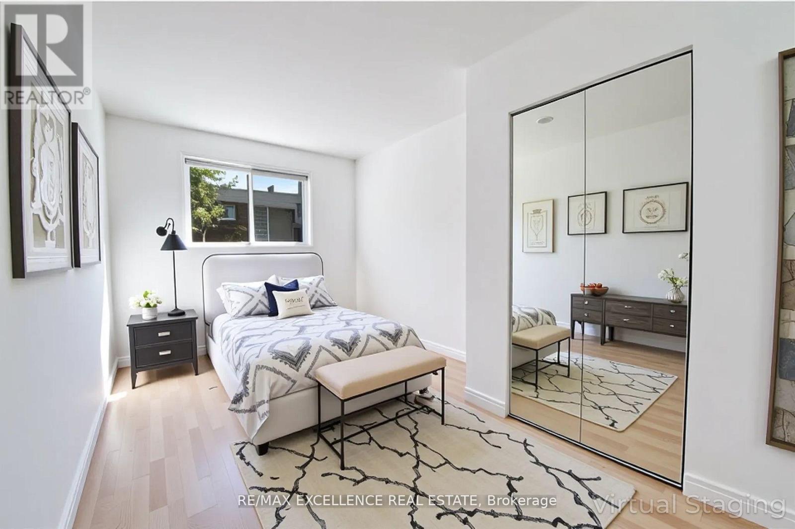 3692 Crabtree Crescent, Mississauga, ON - Indoor Photo Showing Bedroom
