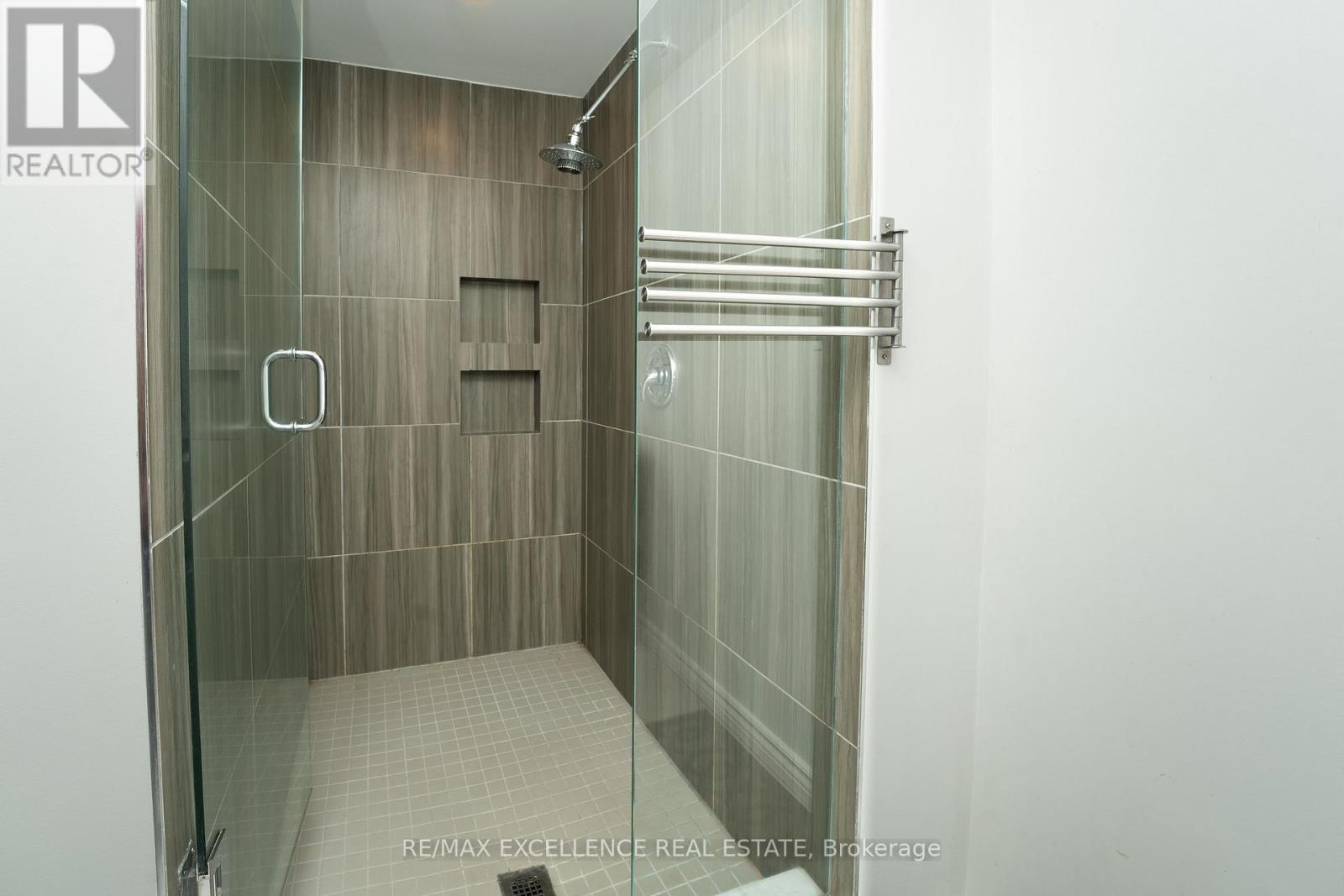 3692 Crabtree Crescent, Mississauga, ON - Indoor Photo Showing Bathroom