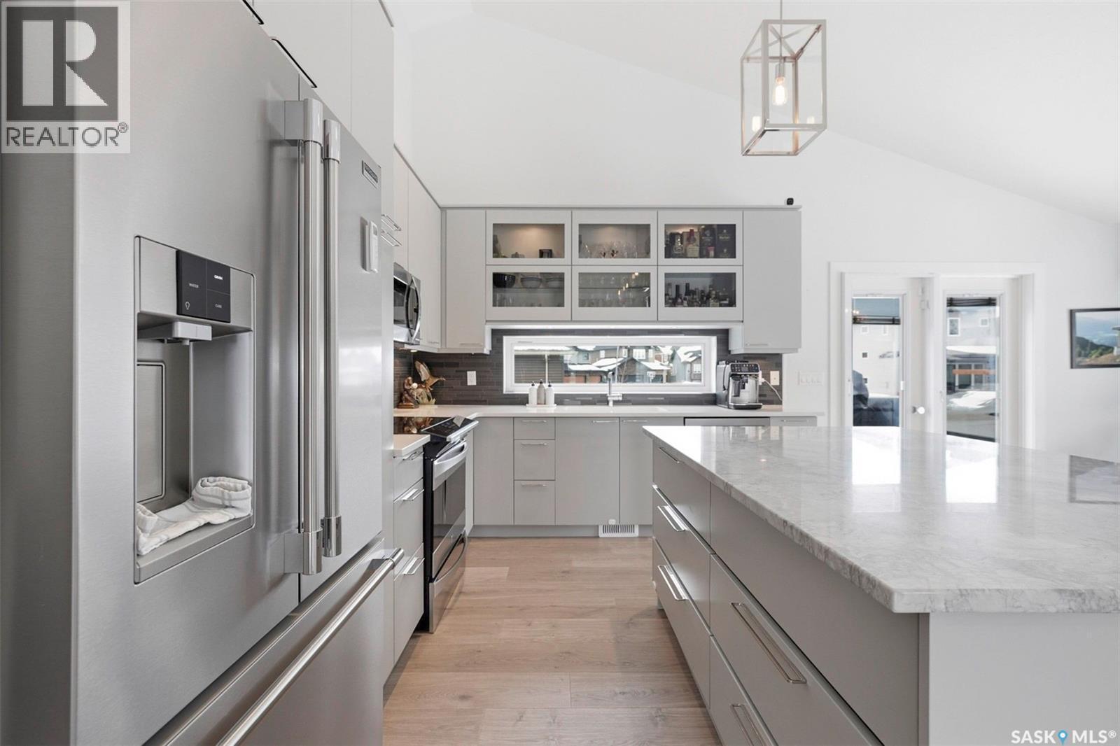 370 Atton Crescent, Saskatoon, SK - Indoor Photo Showing Kitchen