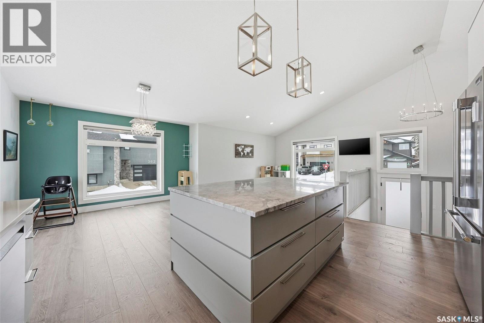 370 Atton Crescent, Saskatoon, SK - Indoor Photo Showing Kitchen