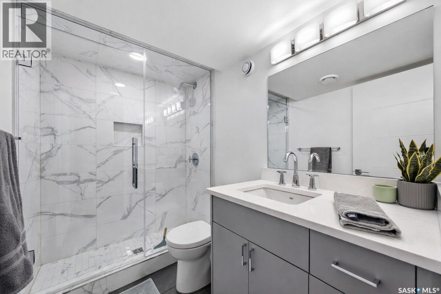 370 Atton Crescent, Saskatoon, SK - Indoor Photo Showing Bathroom