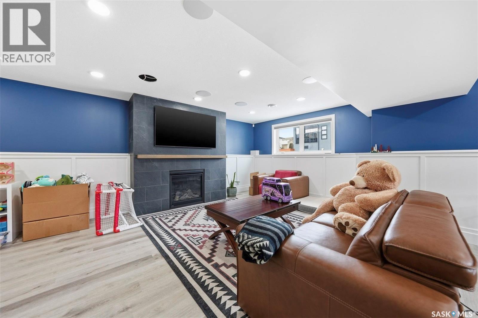 370 Atton Crescent, Saskatoon, SK - Indoor With Fireplace