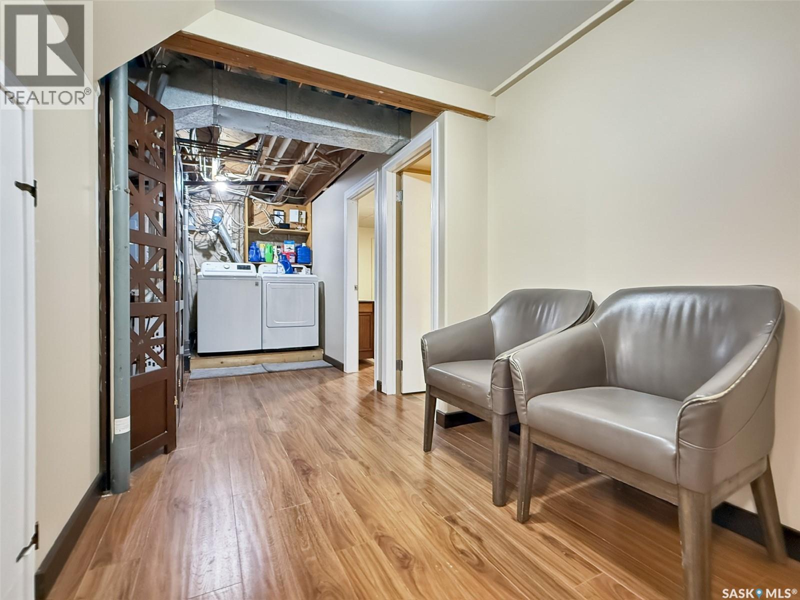 415 6Th Avenue Se, Swift Current, SK - Indoor Photo Showing Other Room