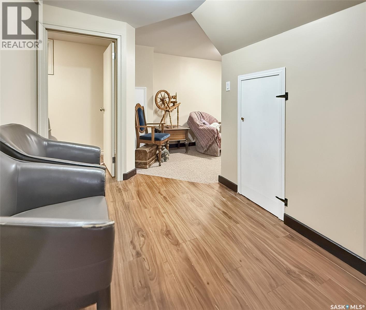 415 6Th Avenue Se, Swift Current, SK - Indoor