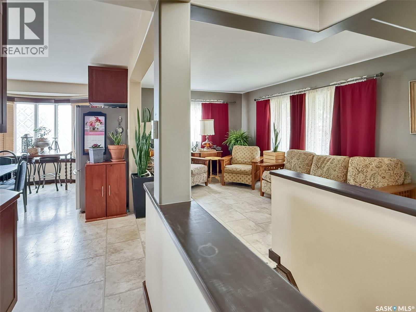 415 6Th Avenue Se, Swift Current, SK - Indoor