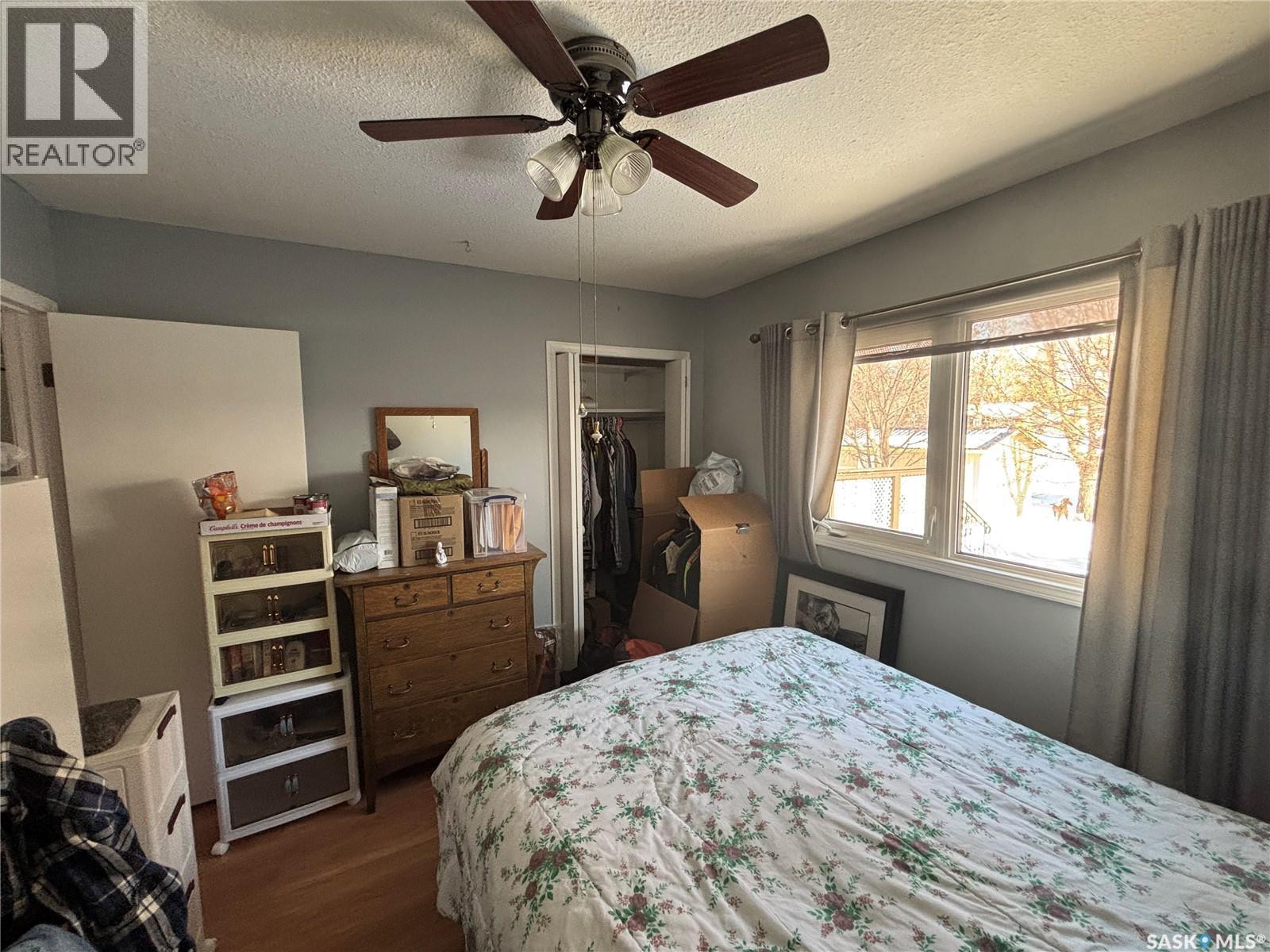 299 9Th Avenue, Broadview, SK - Indoor Photo Showing Bedroom