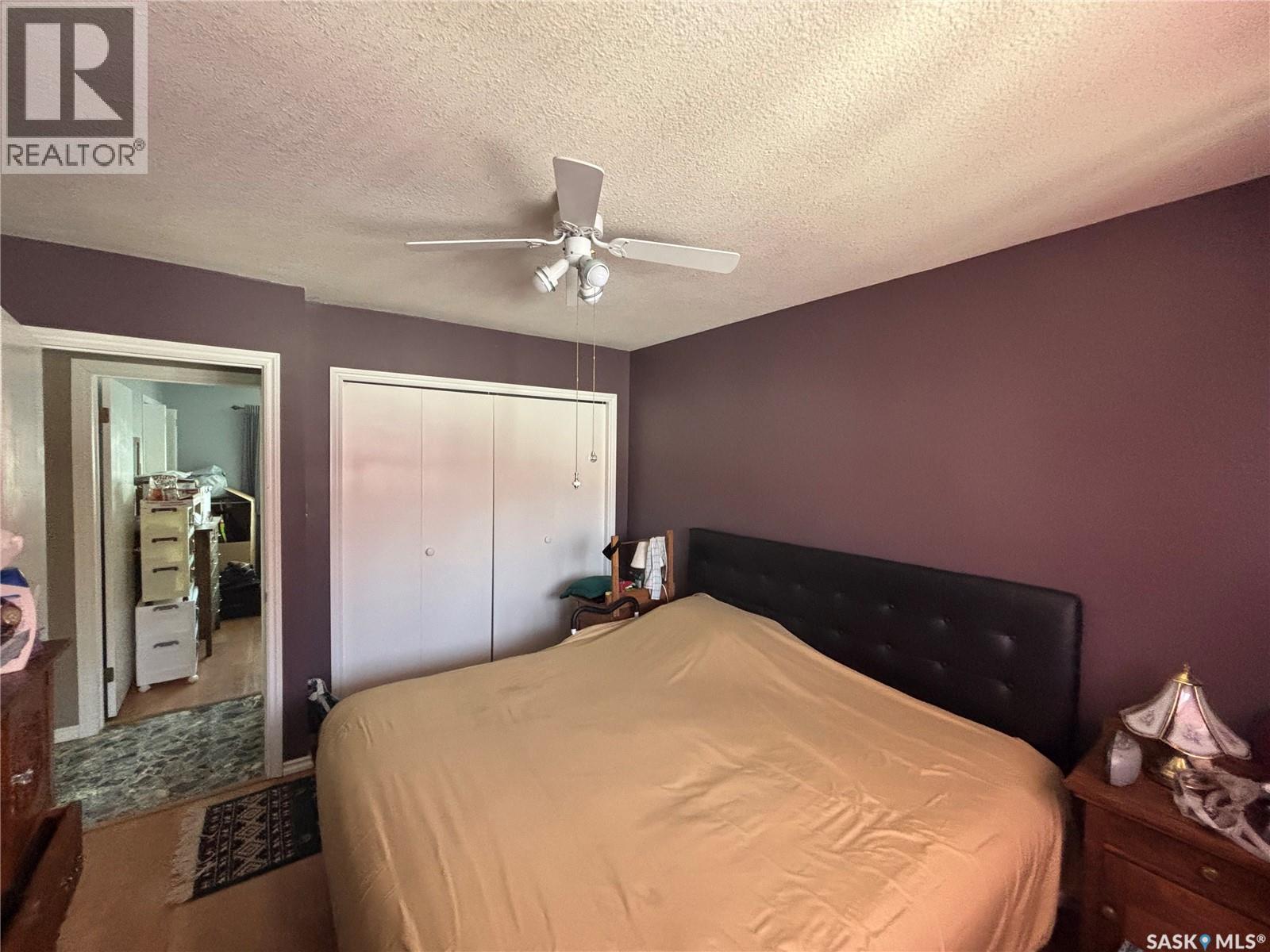 299 9Th Avenue, Broadview, SK - Indoor Photo Showing Bedroom