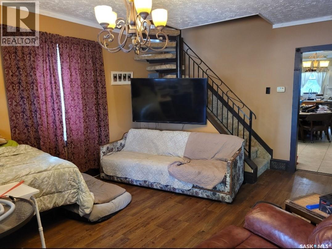 105 Amherst Street, Govan, SK - Indoor Photo Showing Other Room