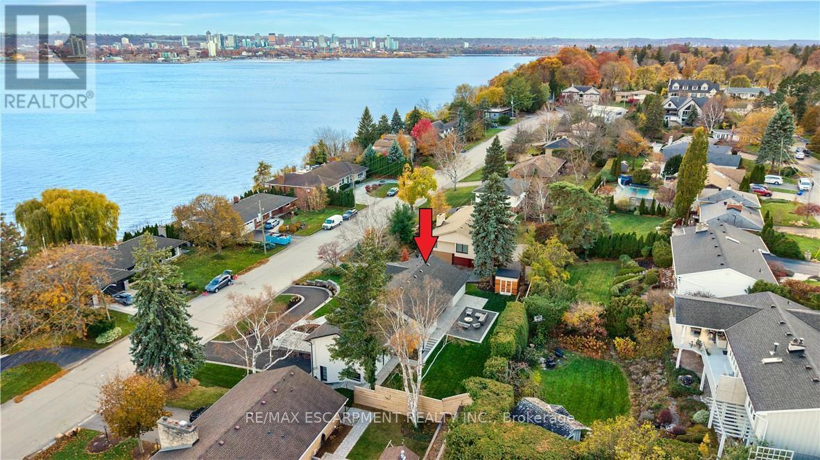 841 Danforth Place, Burlington, ON - Outdoor With Body Of Water With View