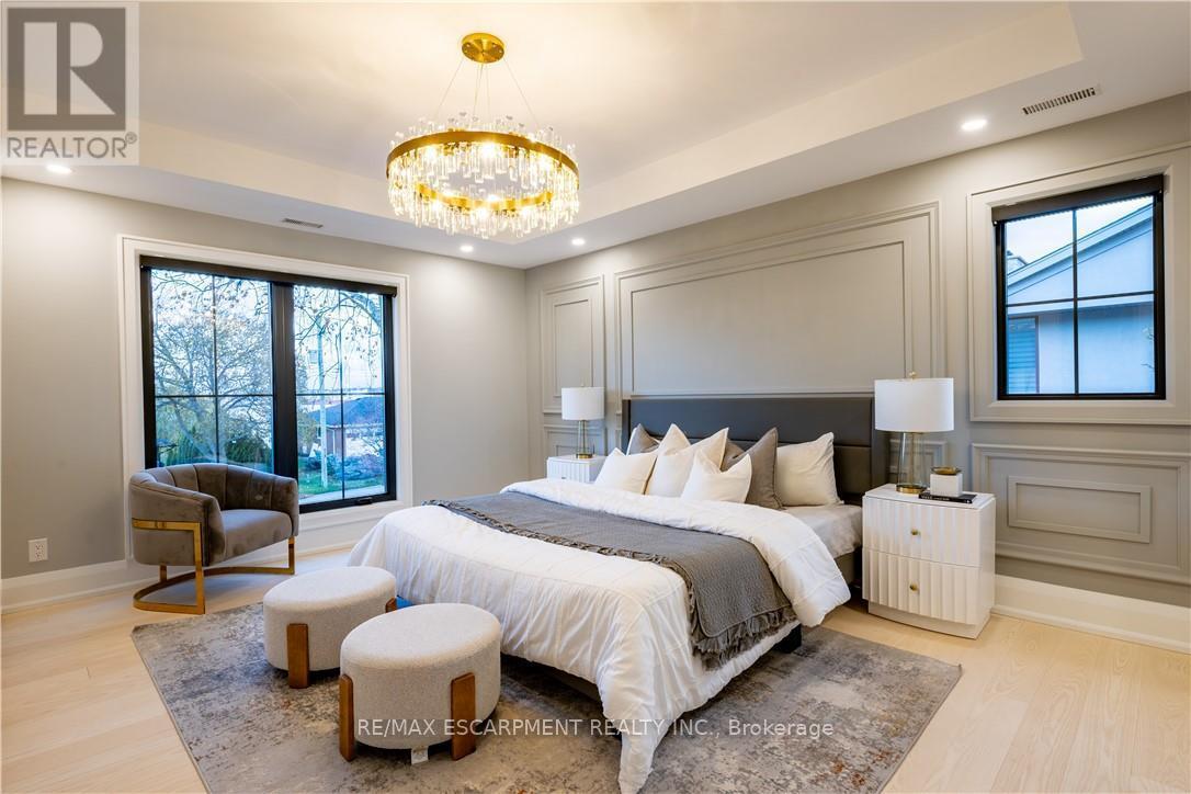 841 Danforth Place, Burlington, ON - Indoor Photo Showing Bedroom