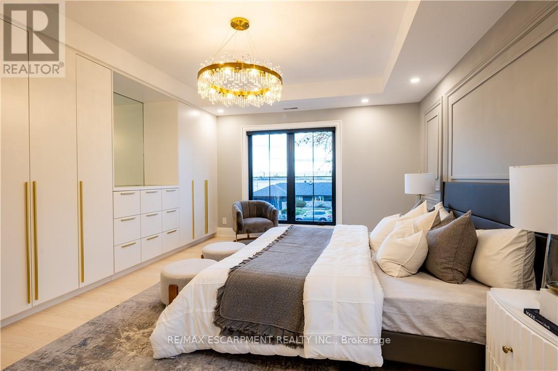 841 Danforth Place, Burlington, ON - Indoor Photo Showing Bedroom