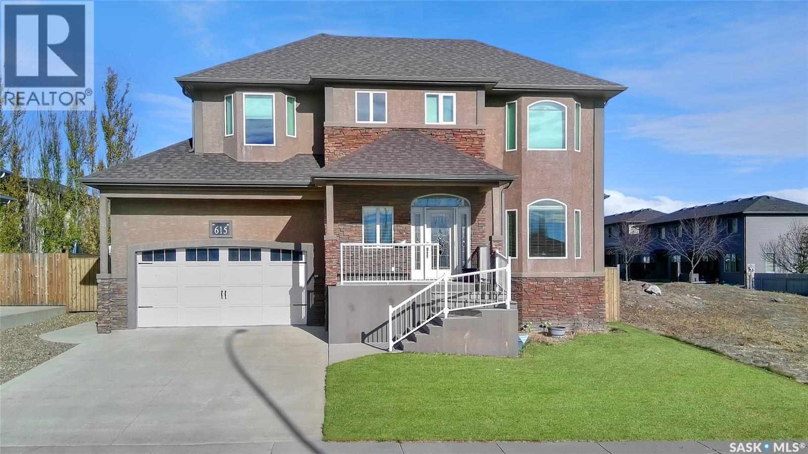 615 Hodgson Drive, Swift Current, SK - Outdoor With Facade