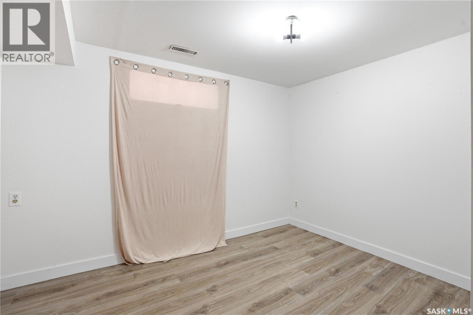 2337 William Avenue, Saskatoon, SK - Indoor Photo Showing Other Room