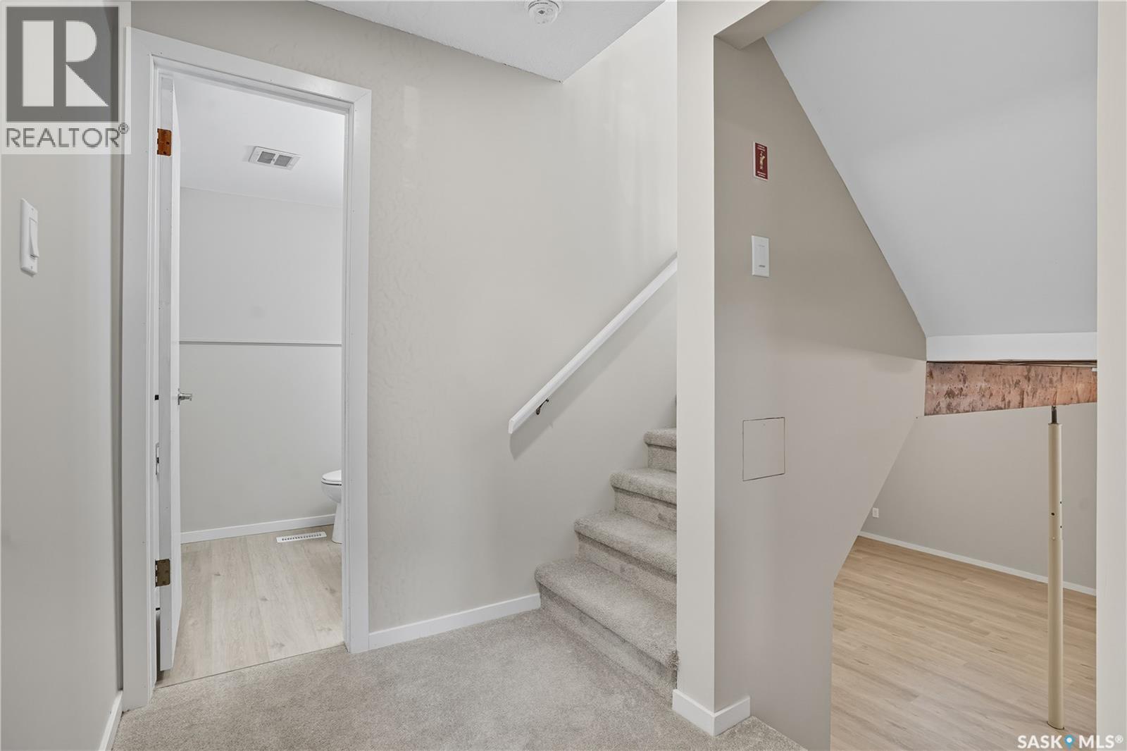 42 Aitken Crescent, Regina, SK - Indoor Photo Showing Other Room