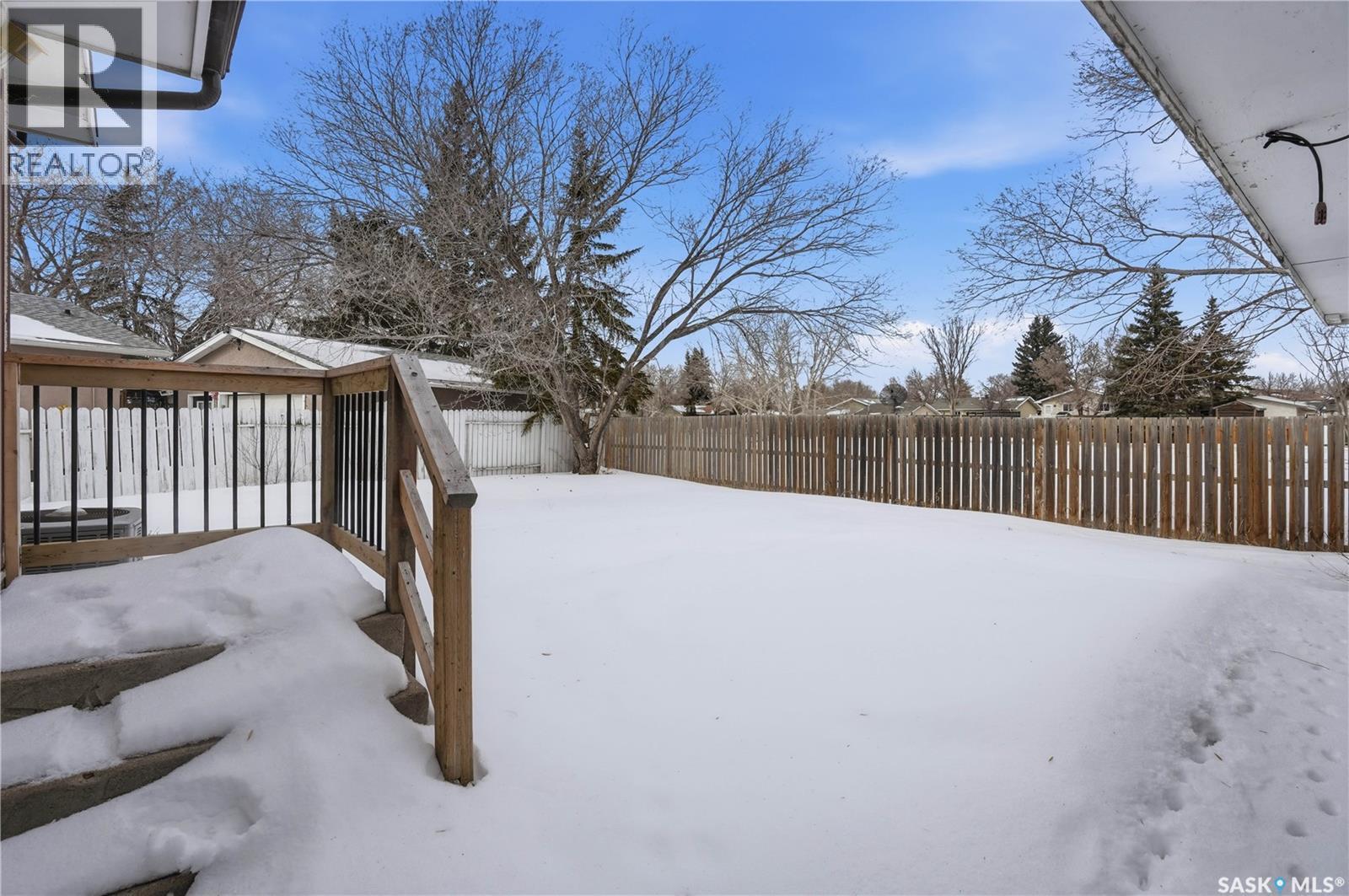 42 Aitken Crescent, Regina, SK - Outdoor