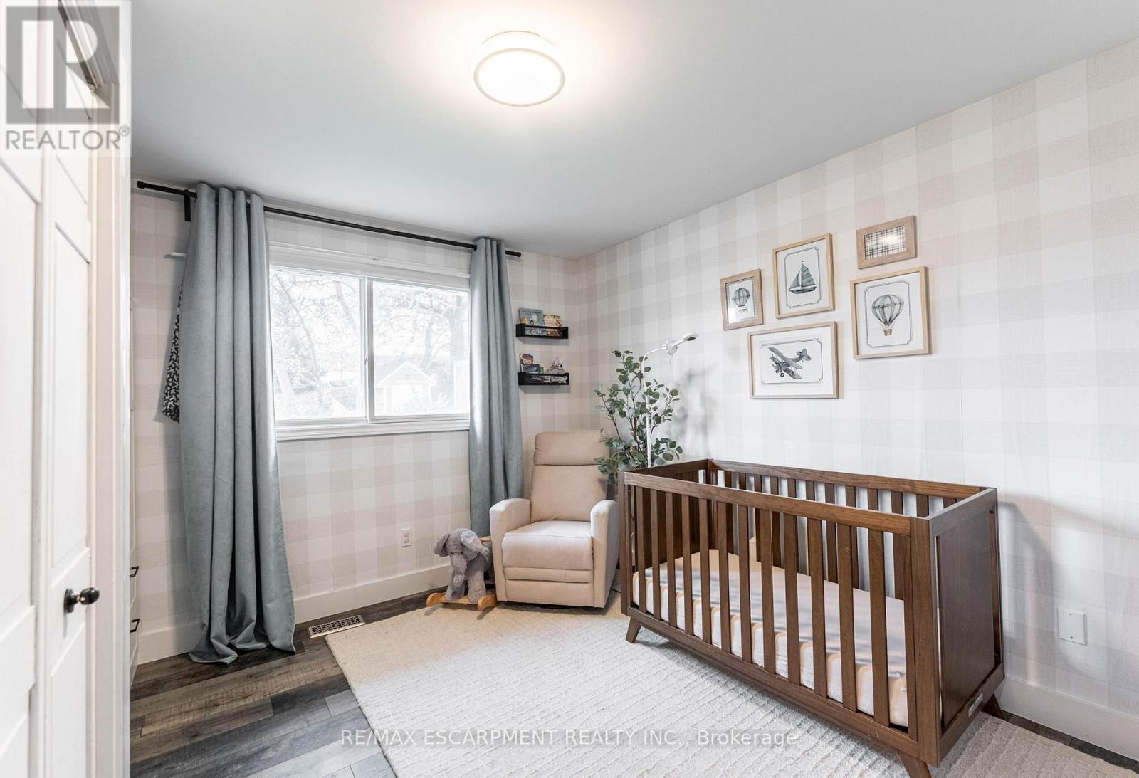 55 Juanita Drive, Hamilton, ON - Indoor Photo Showing Bedroom