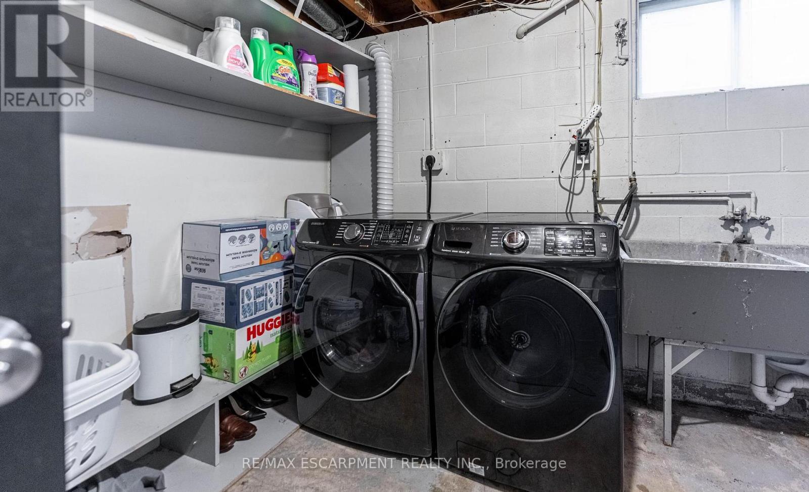 55 Juanita Drive, Hamilton, ON - Indoor Photo Showing Laundry Room