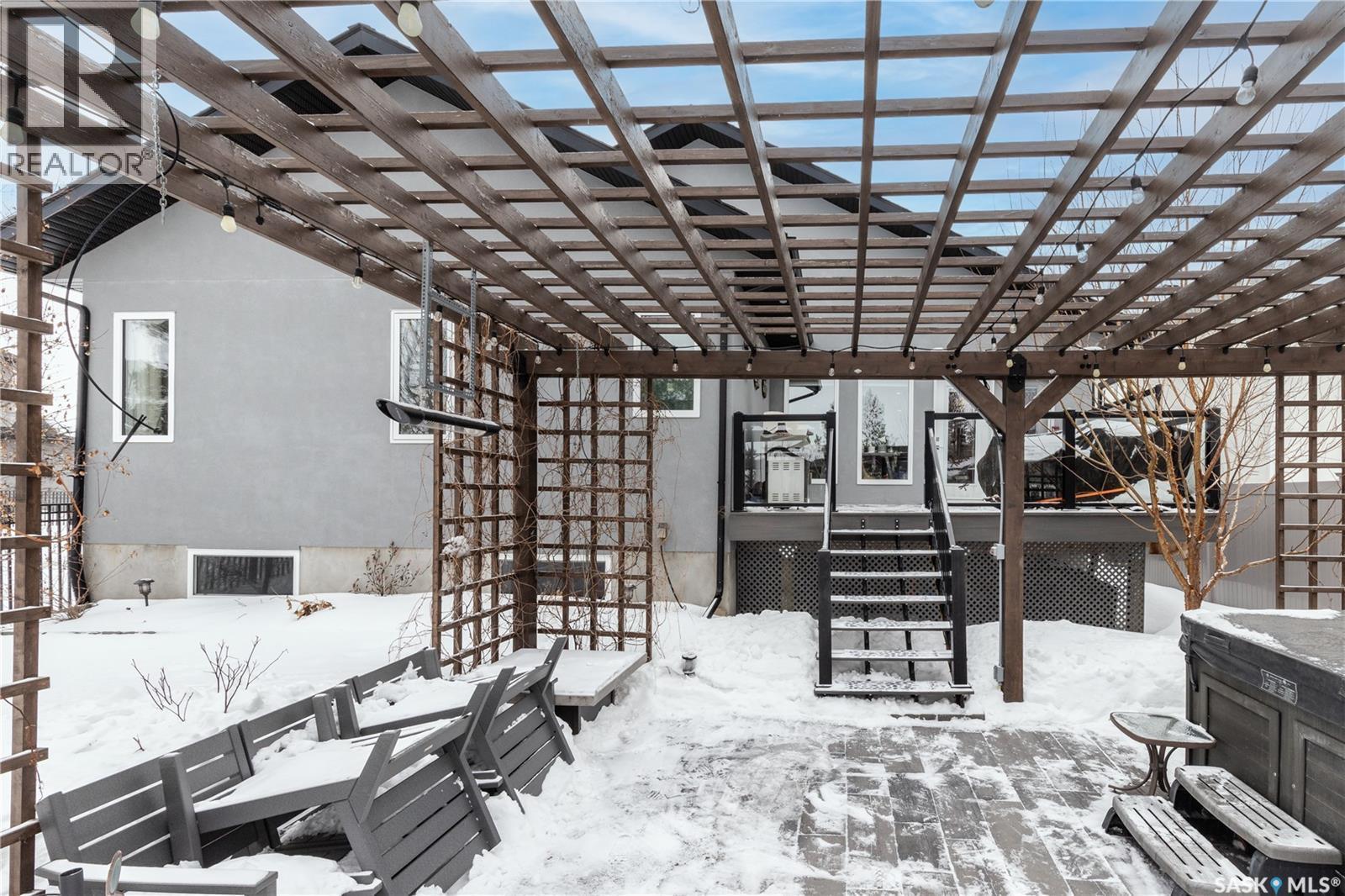 670 Atton Crescent, Saskatoon, SK - Outdoor