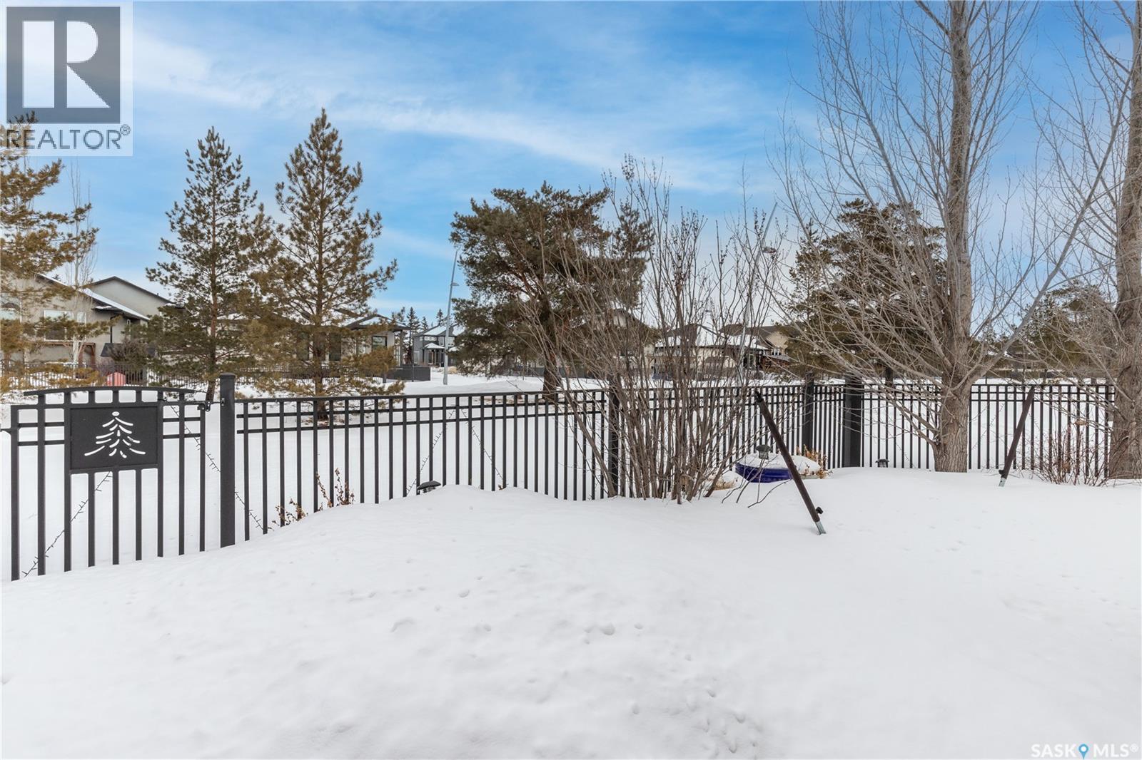 670 Atton Crescent, Saskatoon, SK - Outdoor