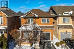 33 PANORAMA Way Hamilton, ON L8E 6C6