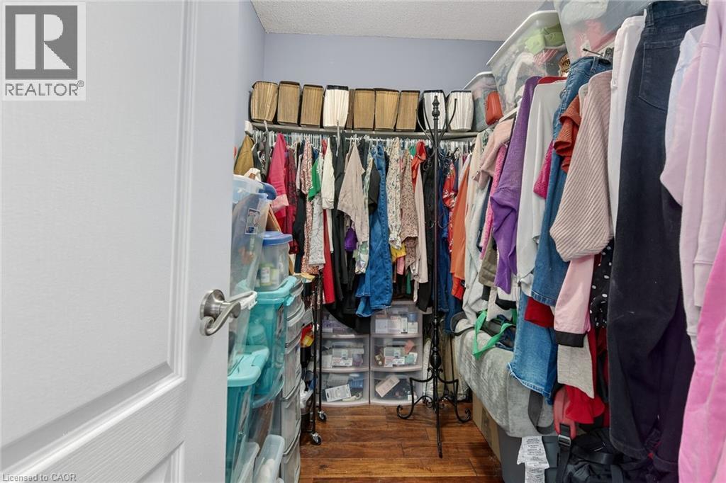 33 Panorama Way, Hamilton, ON - Indoor With Storage